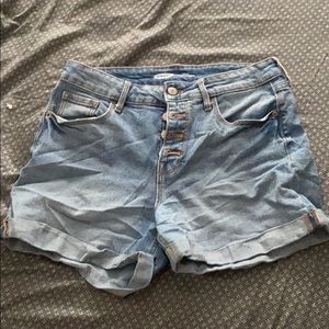 gently used old navy high waisted shorts